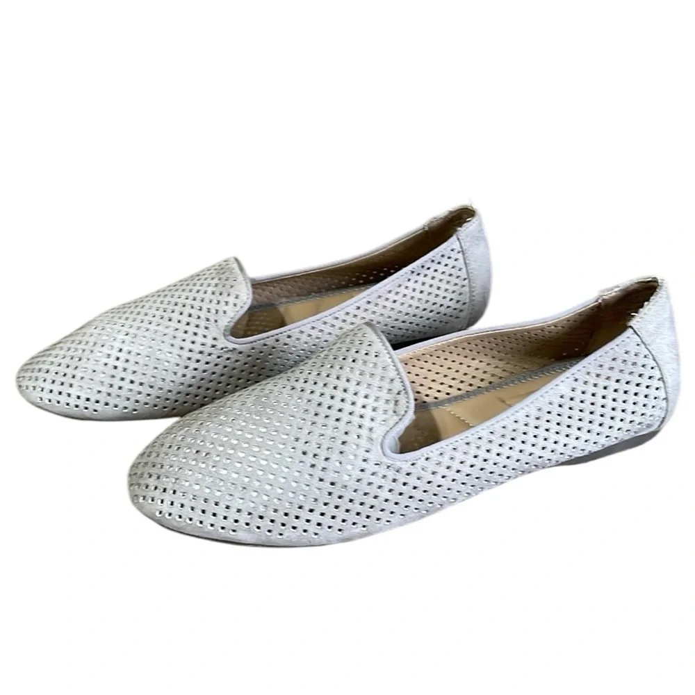 ME TOO WOMENS TAN FLAT ROUND TOE MICRO SUEDE LOAFERS SIZE 8-1/2